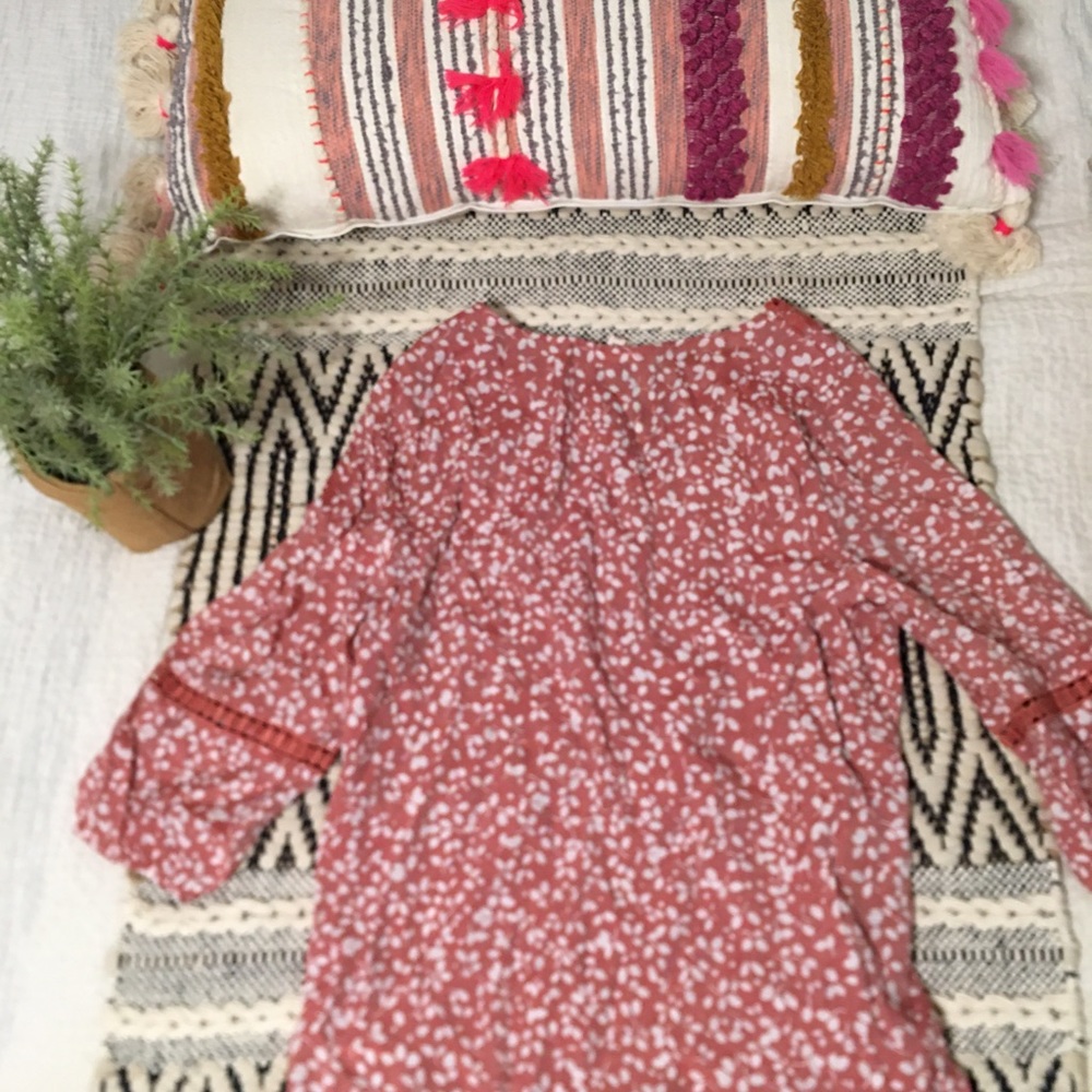 BoHo light weight Top - Picture 3 of 7